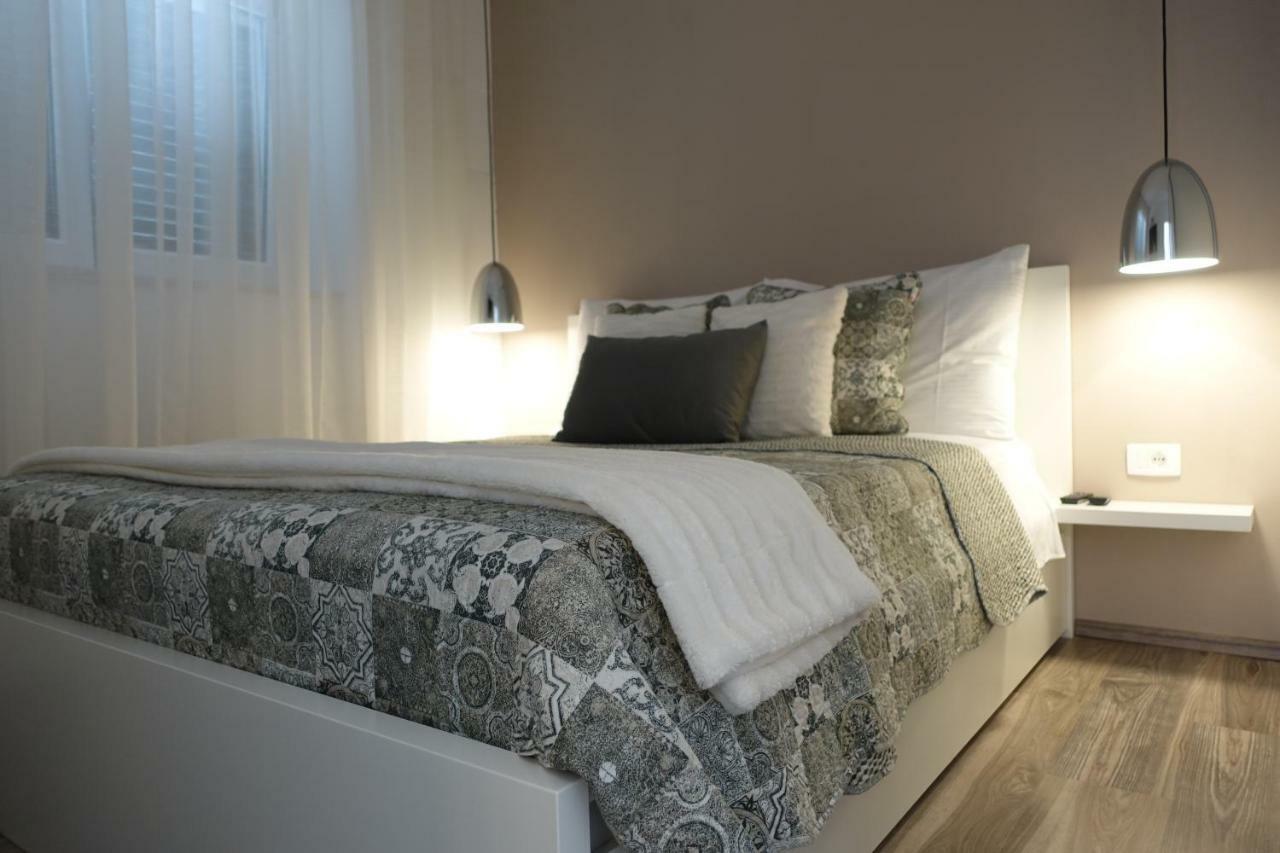 Apartman Maja Бол Екстериор снимка